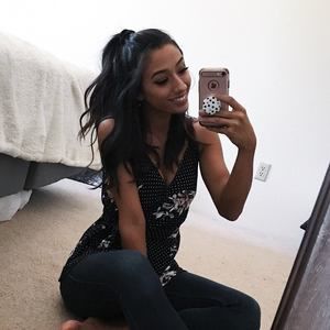 Meet your Posher, Lorena